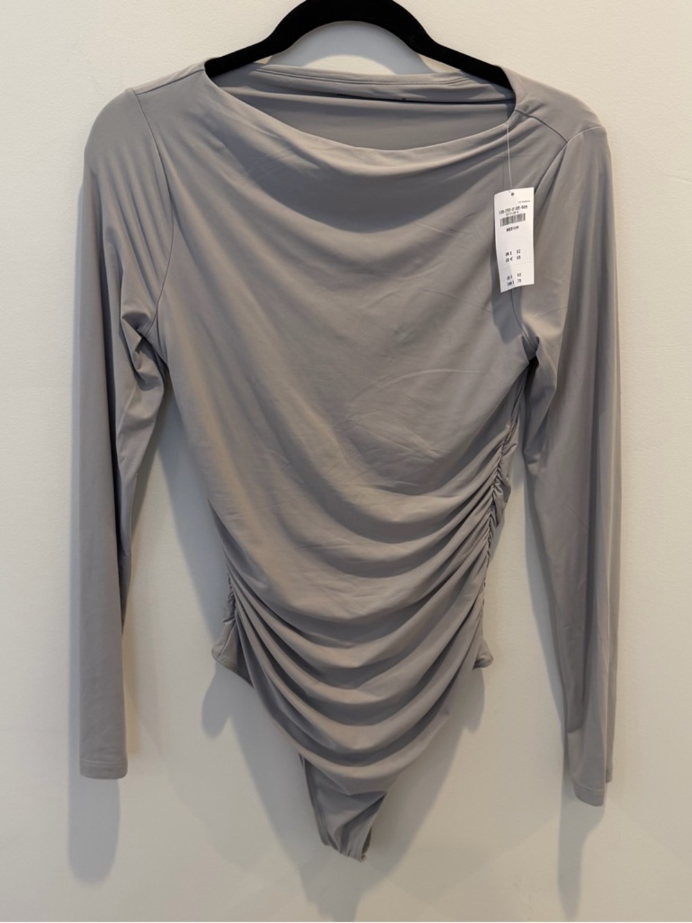 ✨BNWT✨Abercrombie & Fitch Light Gray Ruched Long-Sleeve Bodysuit - Size M